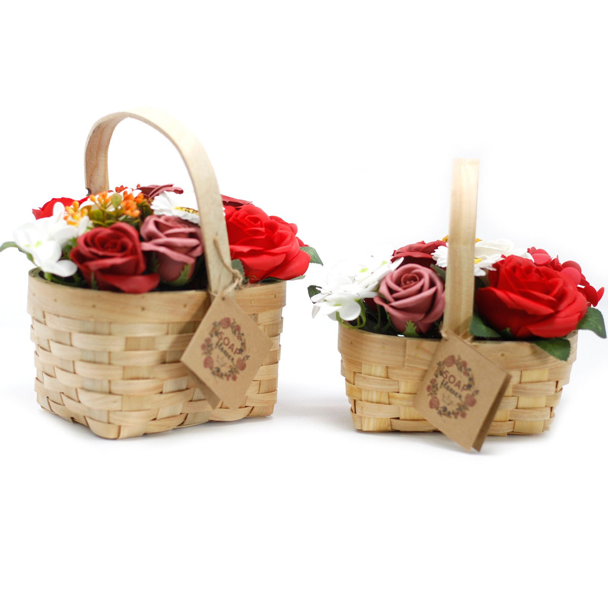 Ramo de flores de jabón en cesta de mimbre — Rojo