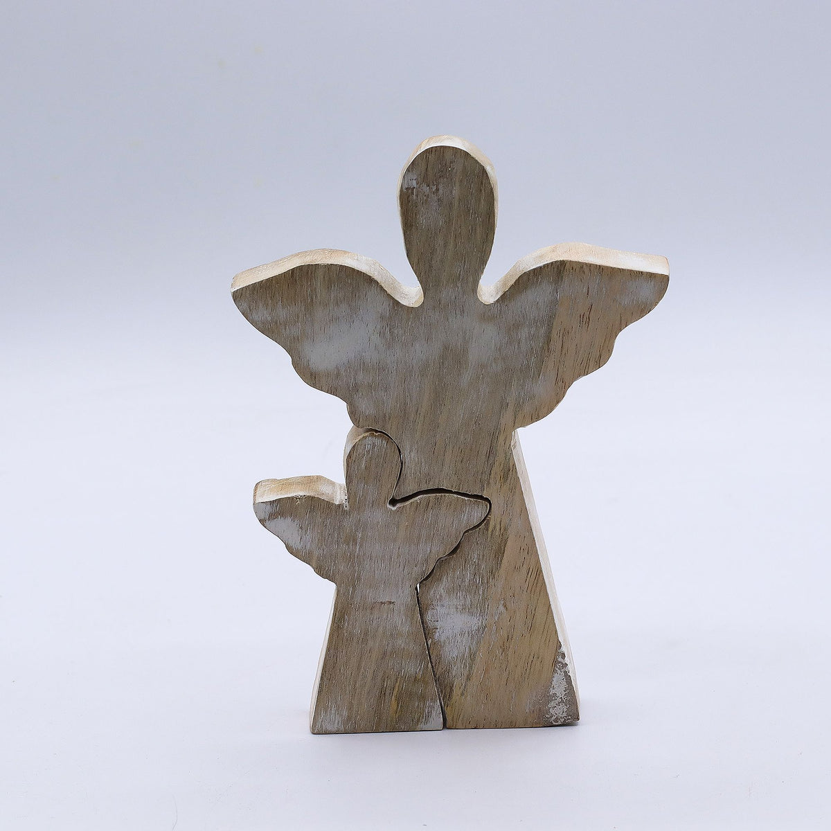 Ángel de madera de mango en Ángel - lavado blanco