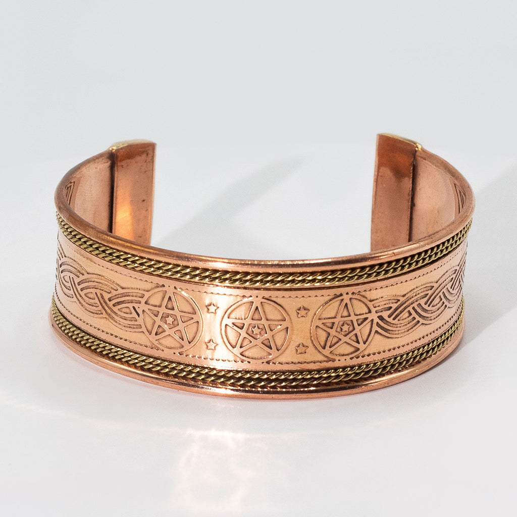 Pulseras de cobre con banda ancha y decoración de latón (surtidas)