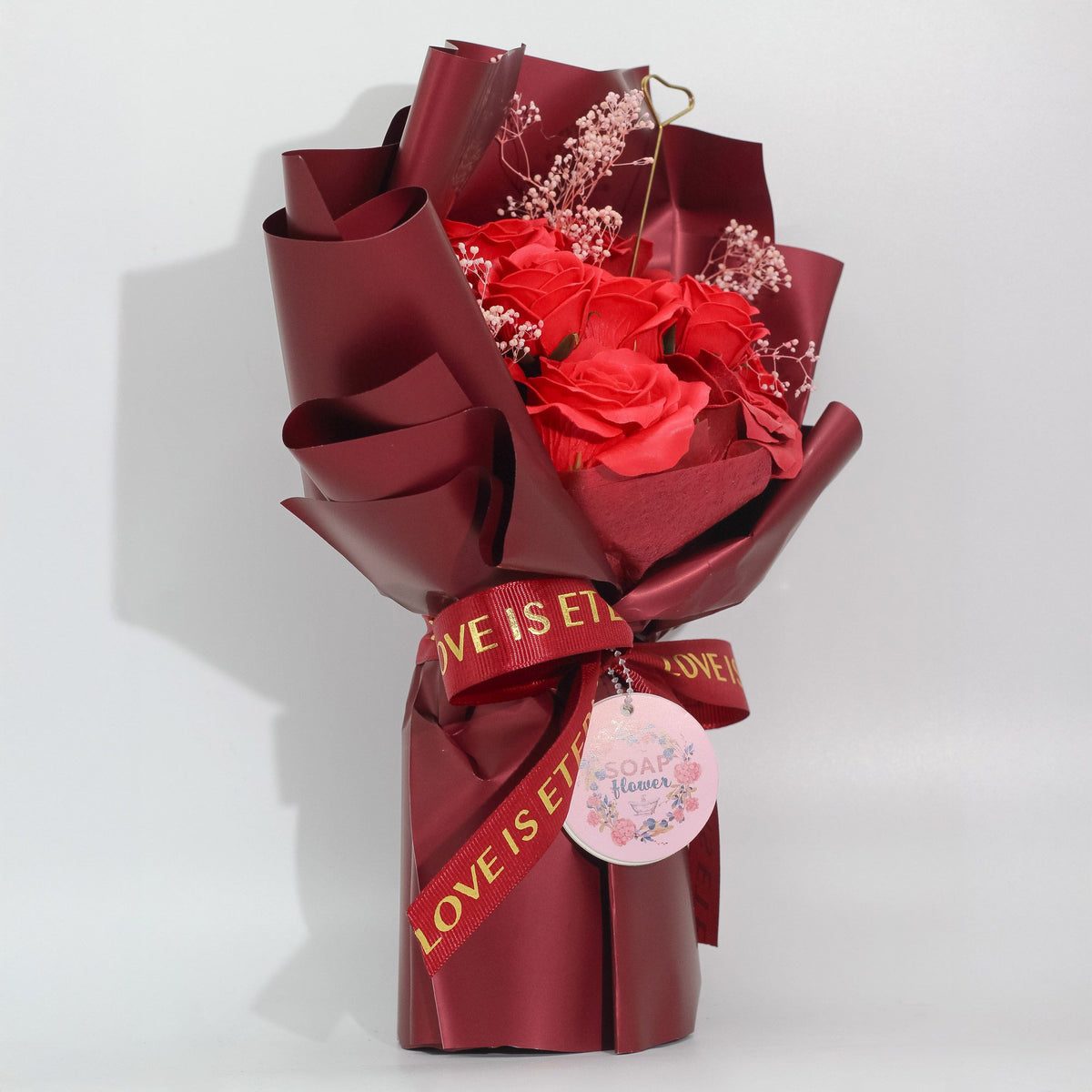 Ramo de rosas rojas de jabón con tarjeta regalo