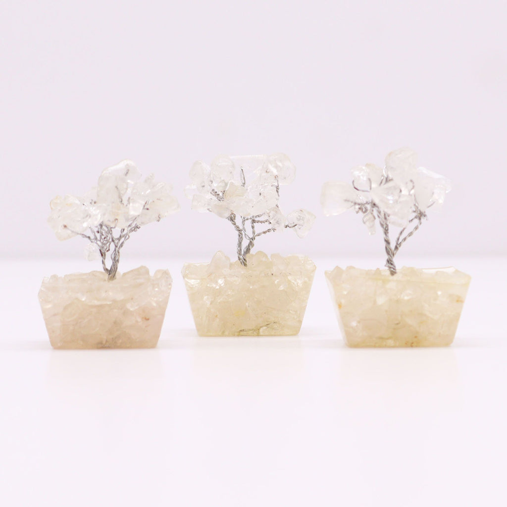 Mini árbol de piedras preciosas sobre base de orgonita - Cuarzo de roca (15 piedras)